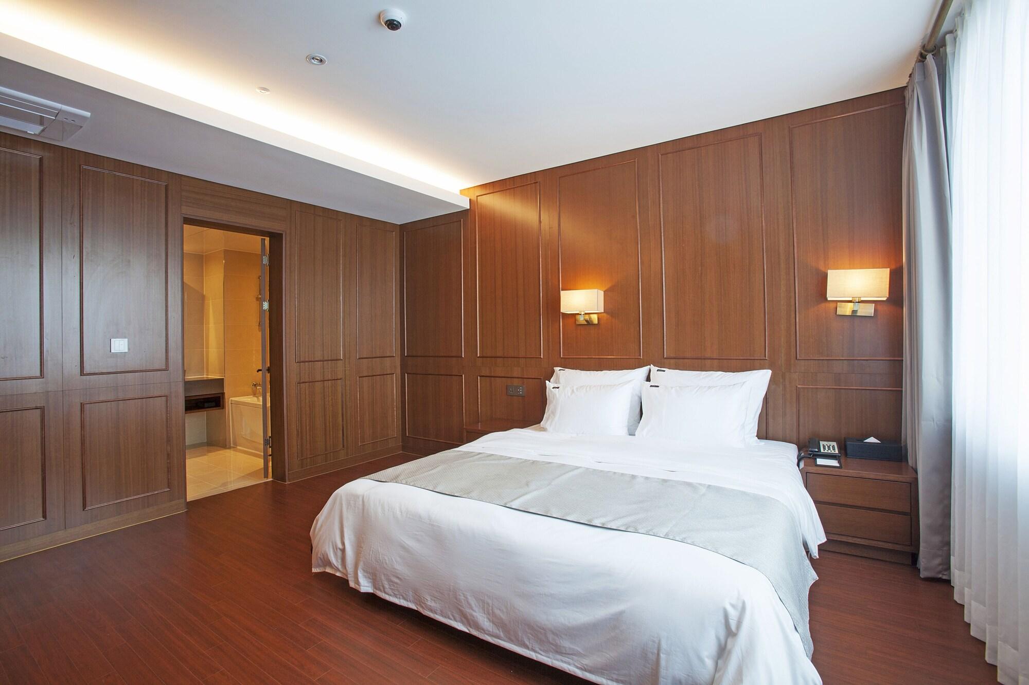 Gwangyang Lacky Hotel Buitenkant foto