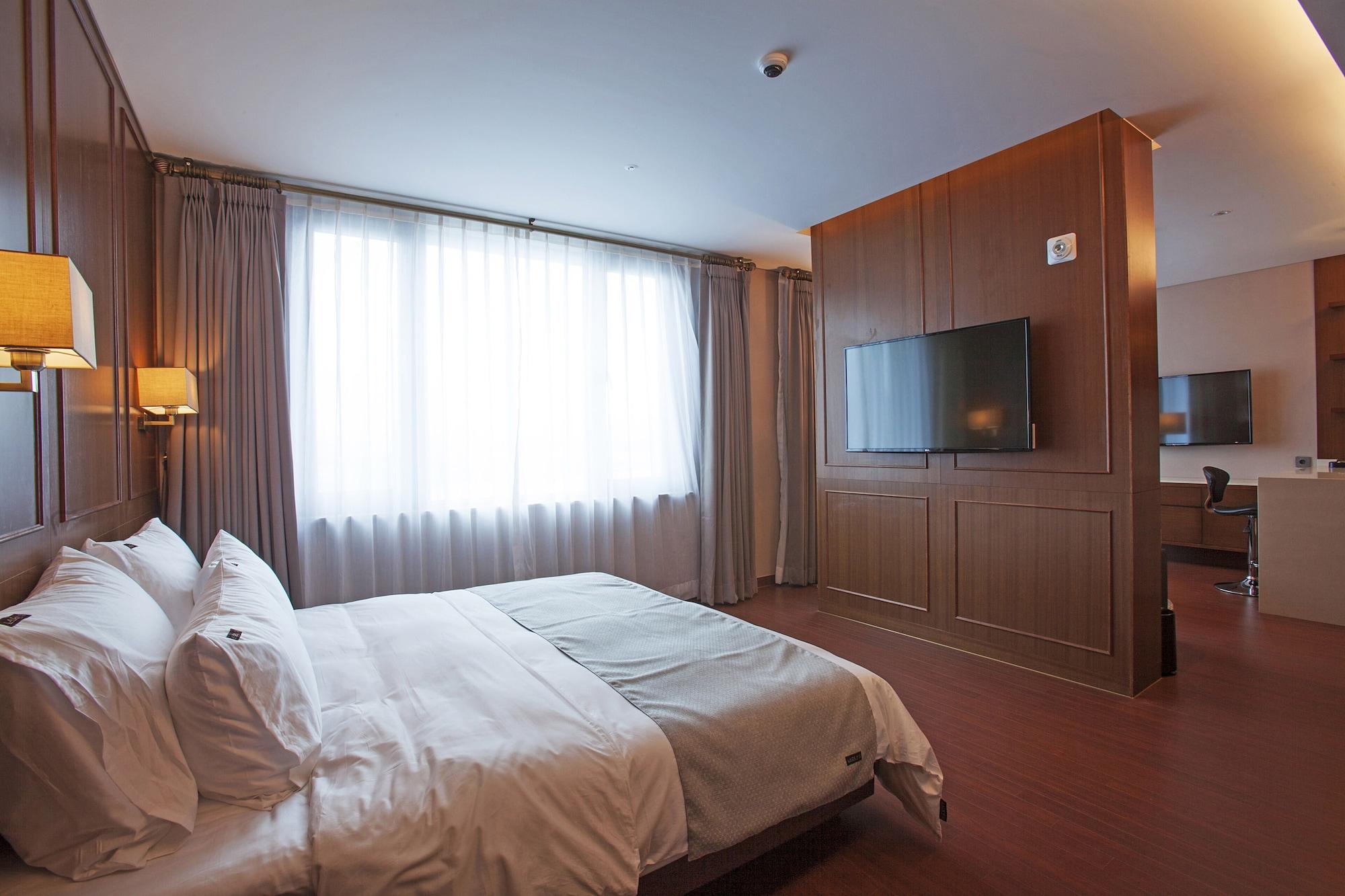 Gwangyang Lacky Hotel Buitenkant foto