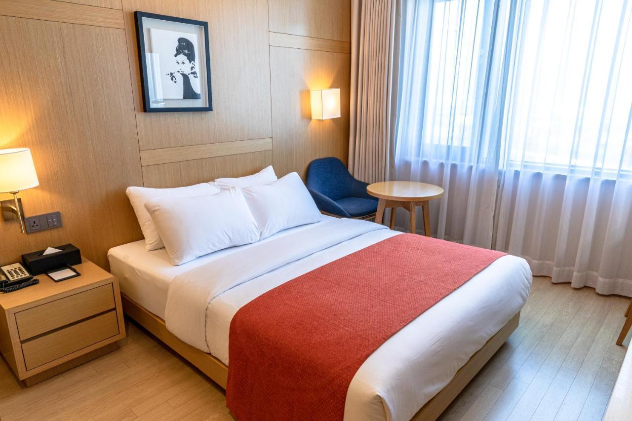 Gwangyang Lacky Hotel Buitenkant foto