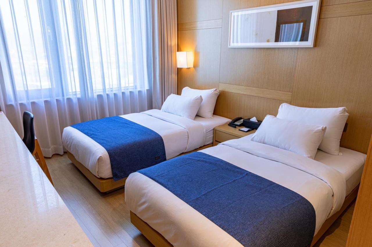 Gwangyang Lacky Hotel Buitenkant foto