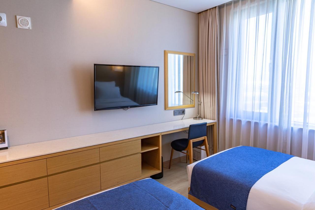 Gwangyang Lacky Hotel Buitenkant foto