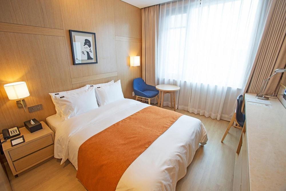 Gwangyang Lacky Hotel Buitenkant foto